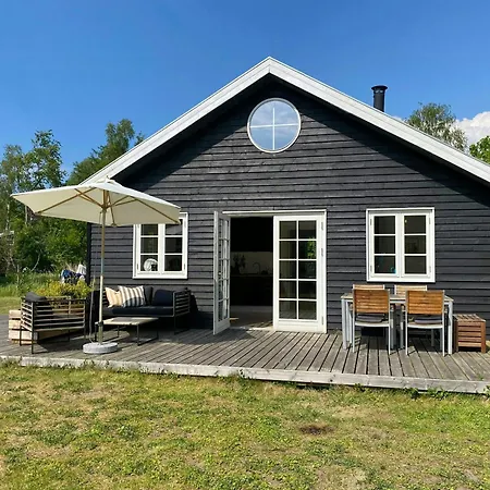 Bright And Cozy Summer House Near Isefjord Semesterbostad