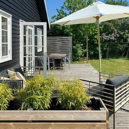 Bright And Cozy Summer House Near Isefjord